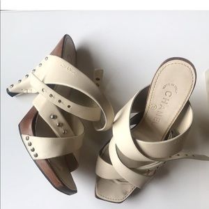 100% Authentic Limited ed. vintage Chanel heels